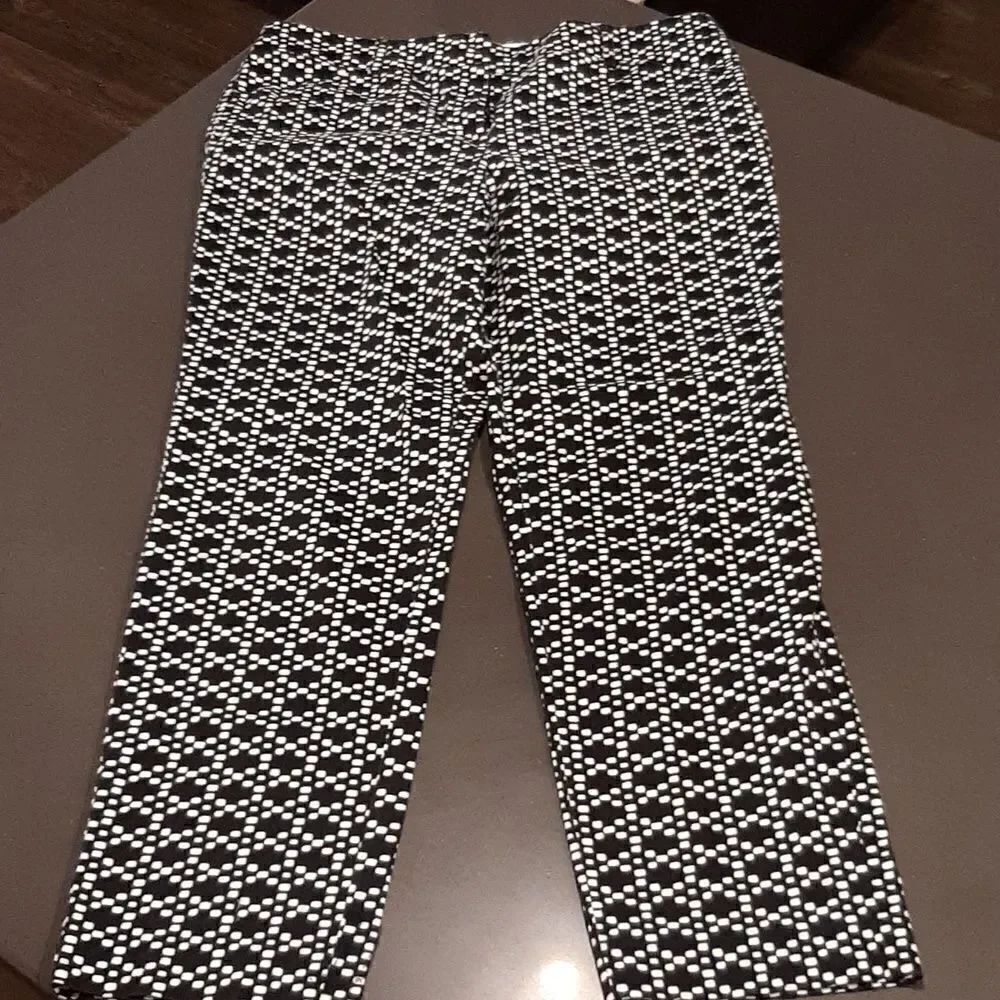 ZAC & RACHEL sz 8 geometric print front closure pants